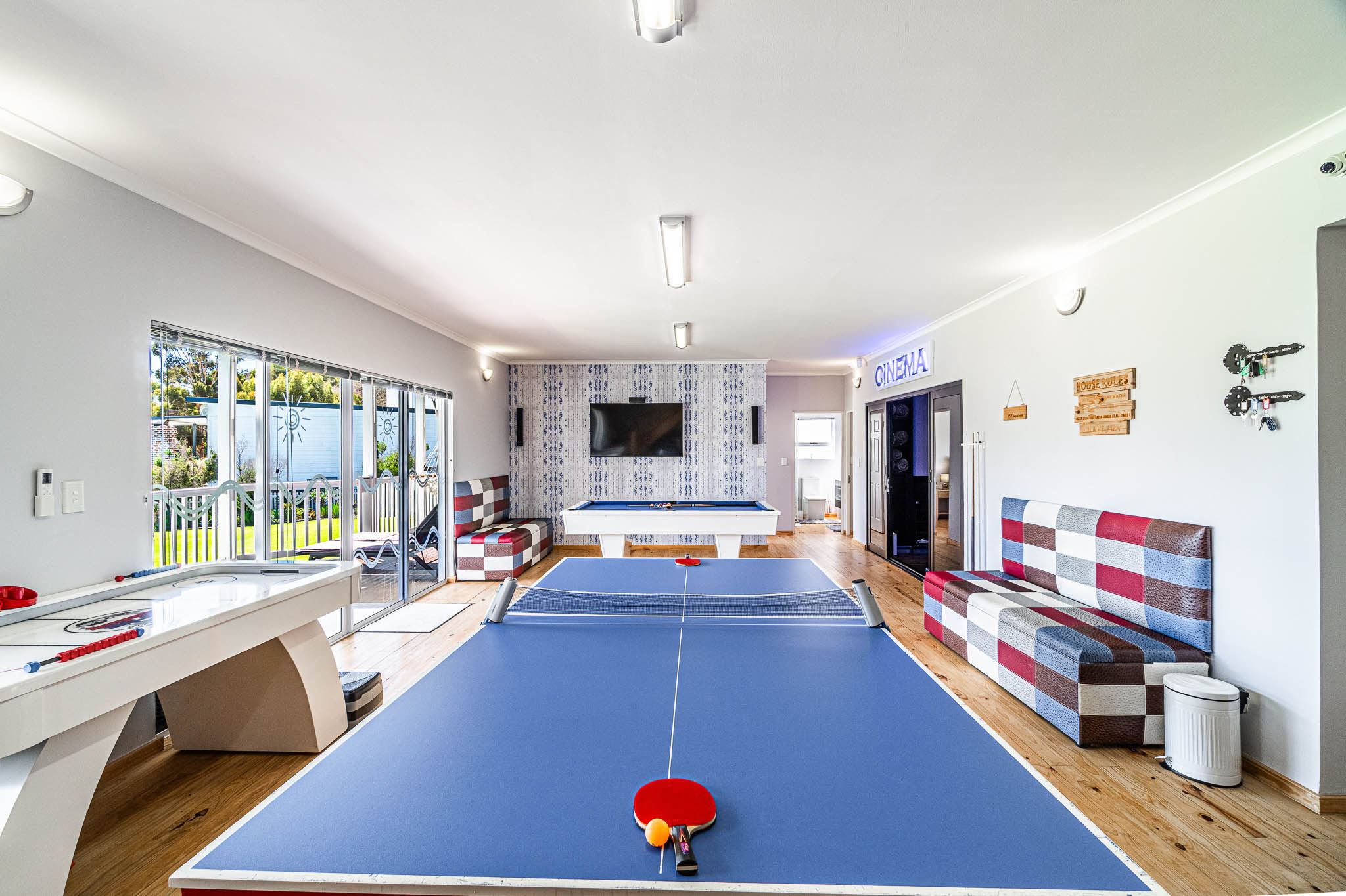 Games room pool table