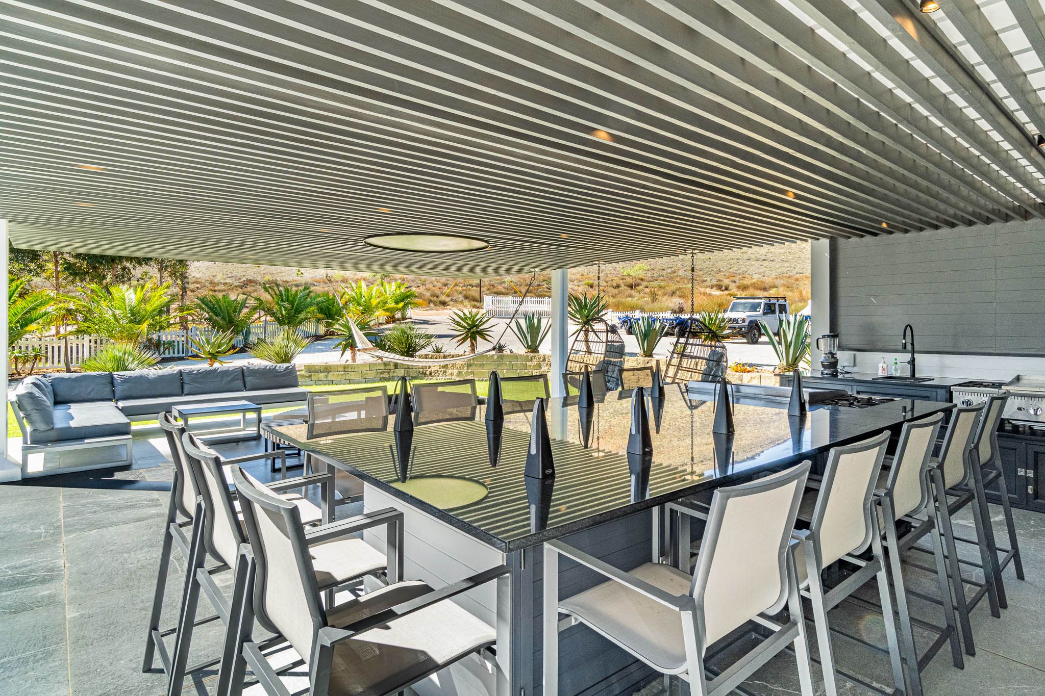 Outdoor dining